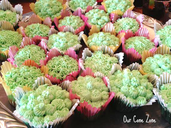 Grass Green cupcakes